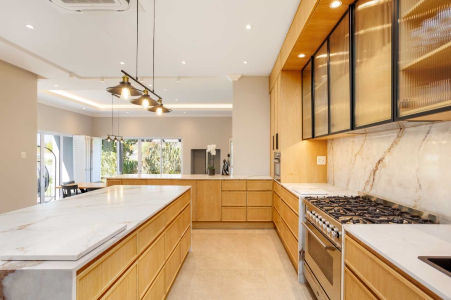5 Bedroom Property for Sale in Val De Vie Estate Western Cape